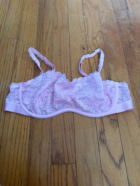 PINK Victoria's Secret Light Pink Lace Underwire Bralette